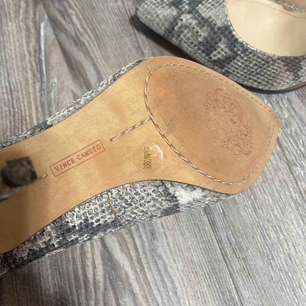 Vince Camuto Heels - Picture 3 of 4